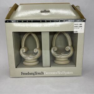 NIB Set Of 2 Finishing Touch Cachet Collection Hand Crafted Gothic Finials